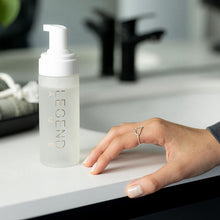 Load image into Gallery viewer, Radiance & Hydration Ritual Kit | Lip care, Deep Cleansing and Skin Hydration | Legend Age