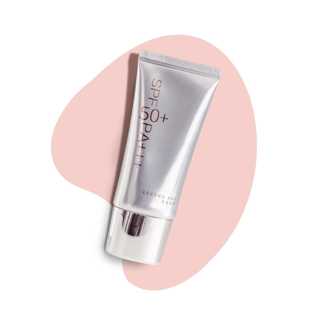 Brightening Sunscreen | SPF 50+ | PA+++ | No White Cast | Nourishing 10